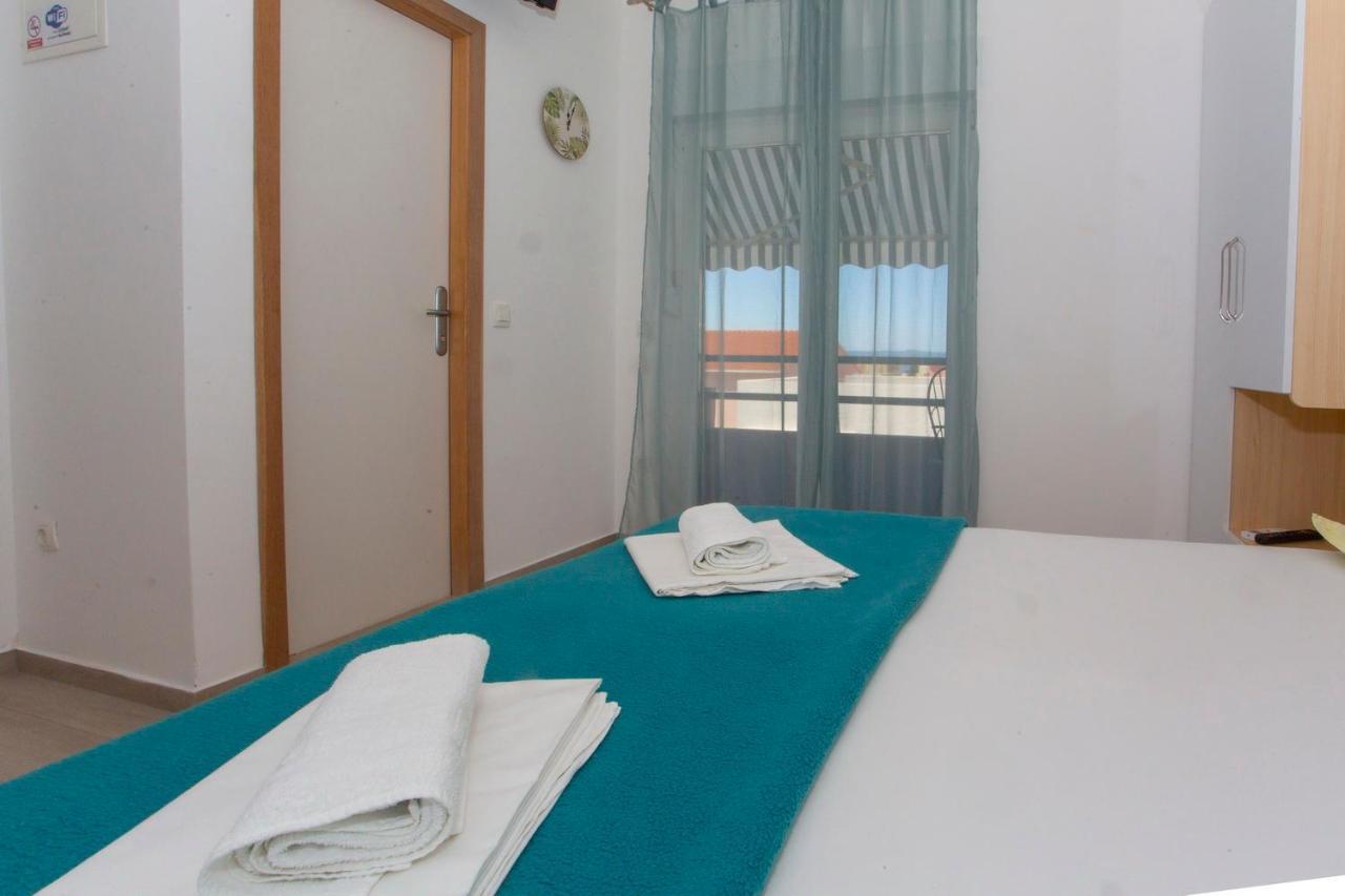 Apartments Loncar Tučepi Exterior foto