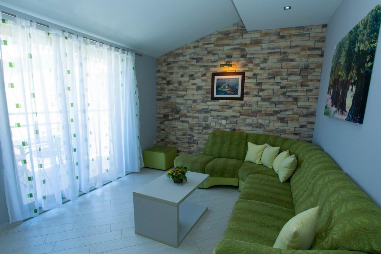 Apartments Loncar Tučepi Exterior foto